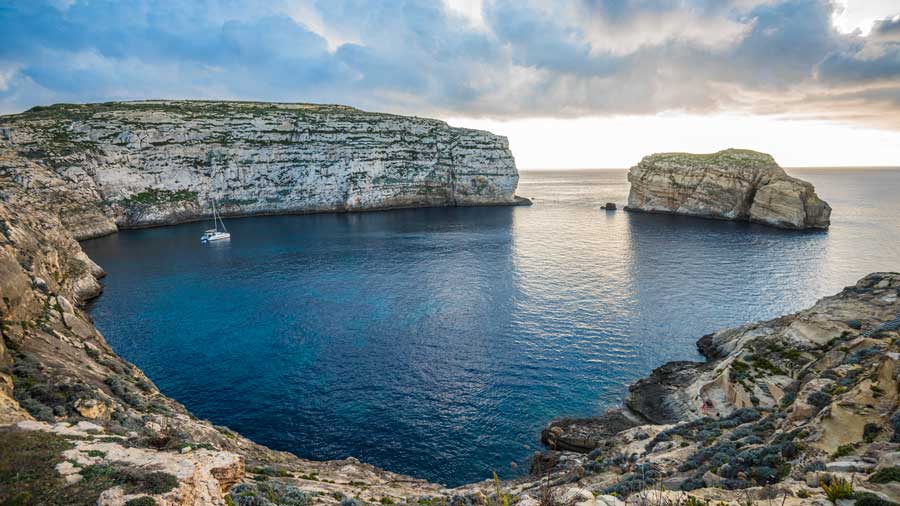 Gozo Dweira Bay